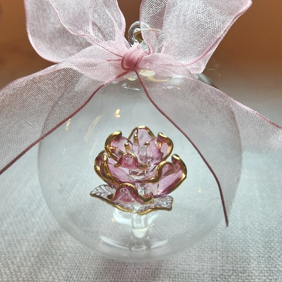 Hand Crafted glass ornaments - Picture 2 of 10